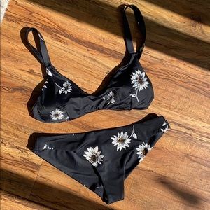 RVCA Daisy Bikini NEW